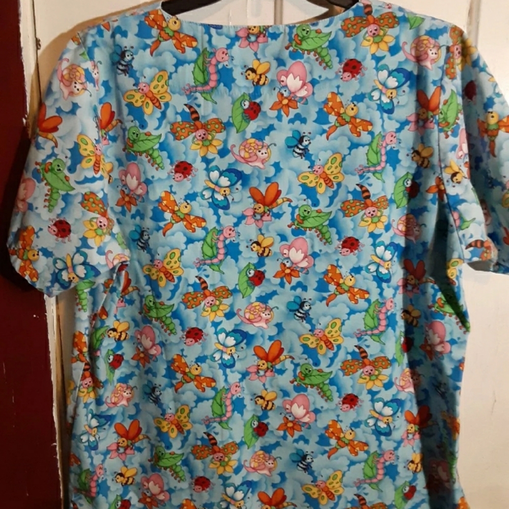 Scrub top - Picture 2 of 7